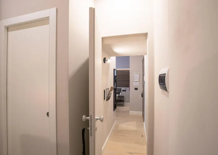 Hotel Ah - Duomo Essence Milan