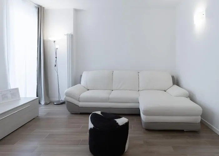 Italianway Collection - Corso Venezia 7 * Milan