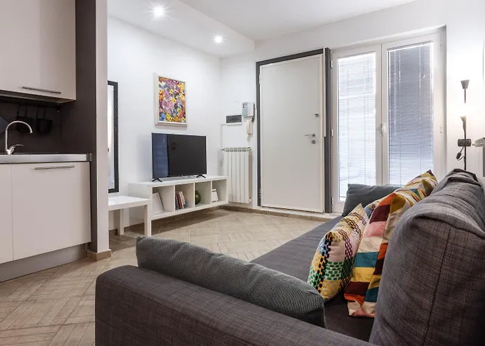 Italianway Easy - Petrocchi 48 * Milán