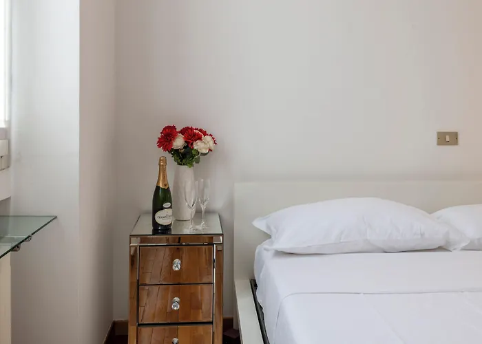 Bnbutler - Marghera - Luminoso Bilocale In Edificio Stile Vecchia Apartamento *