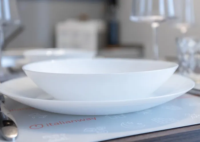 Italianway - Albani 20 *