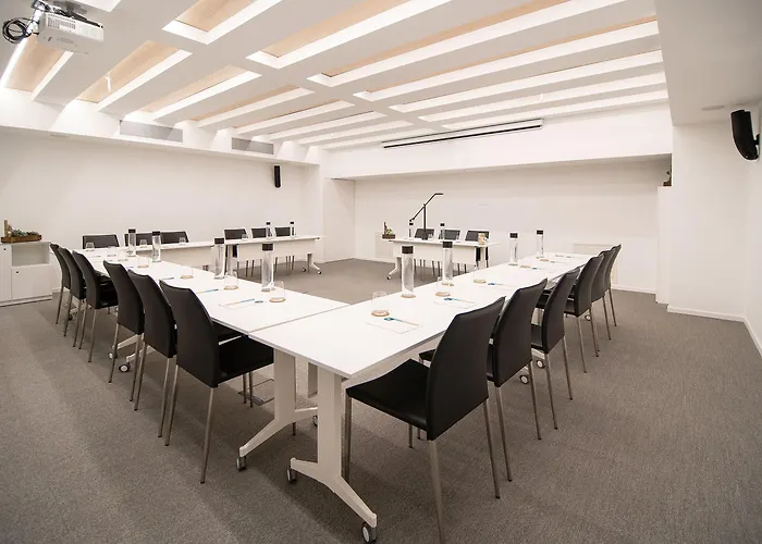 Hotel Innside Milano Torre Galfa 4*