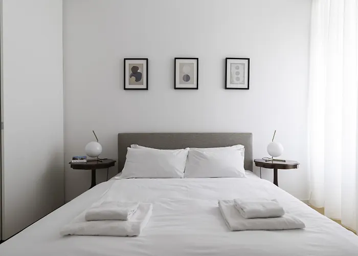 Otel Italianway - Petrella 4 Milano