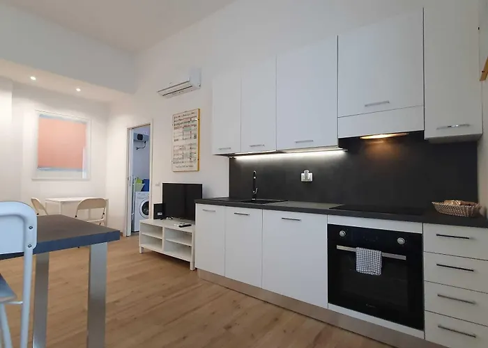 Bnbutler - Grasselli, 8 - Comfy And Newly Renovated *