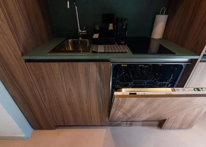 Mia Experience Aparthotel 4*