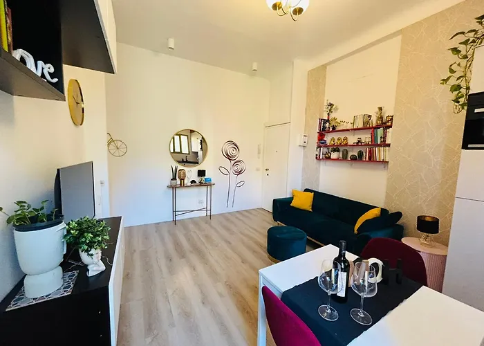 Charming In Isola Near The Metro! *