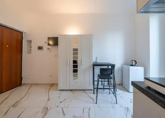 St Laurent - Citta Studi