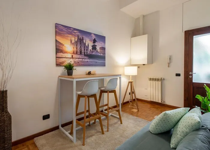 Quiet In The Heart Of Navigli - B 아파트 *