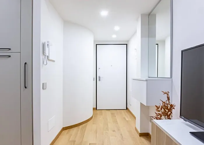 Casati Station Metro M1, M2, M3 Lejlighed *