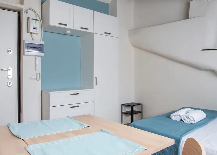 Cozy Near Апартаменты Милан