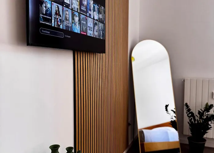 Charming 2 Bed With Private Baths In Center 公寓 *