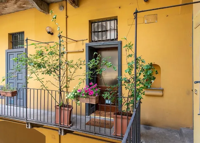 Quiet In The Heart Of Navigli - B 아파트 *