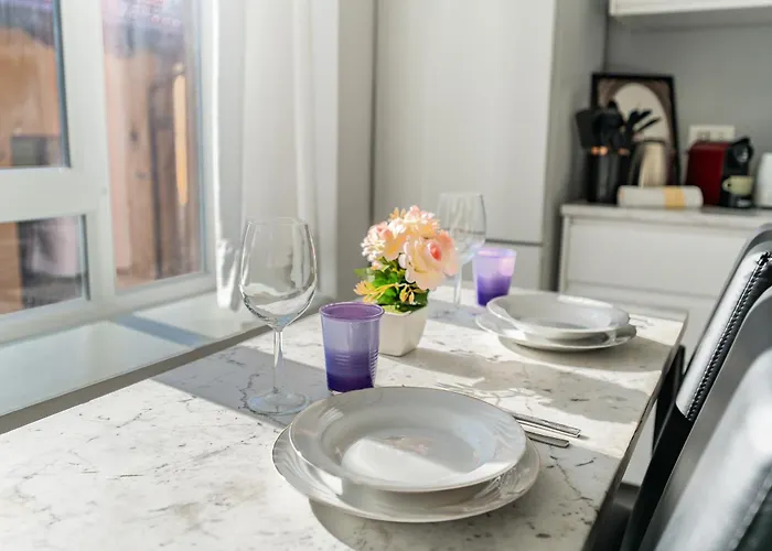 Baroni B - Free Private Parking And A-c *