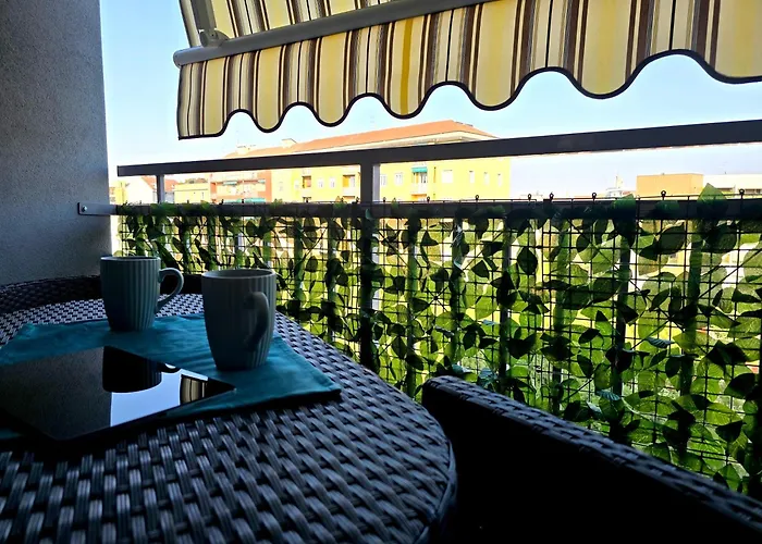 Apartmán M4 Center - Design Washington - Selfcheckin - Wifi - Balcony - Milanoflats Milán