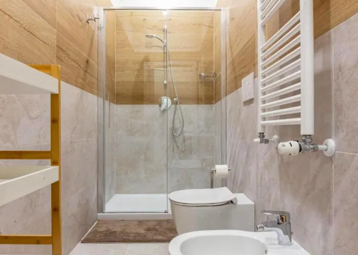 Casati Station Metro M1, M2, M3 Lejlighed