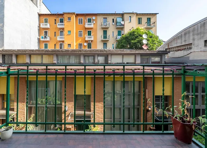 St Laurent - Citta Studi 밀라노