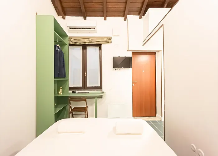 Rrrapido In Brera - Via Mercato *