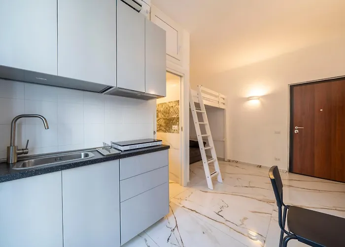 St Laurent - Citta Studi *