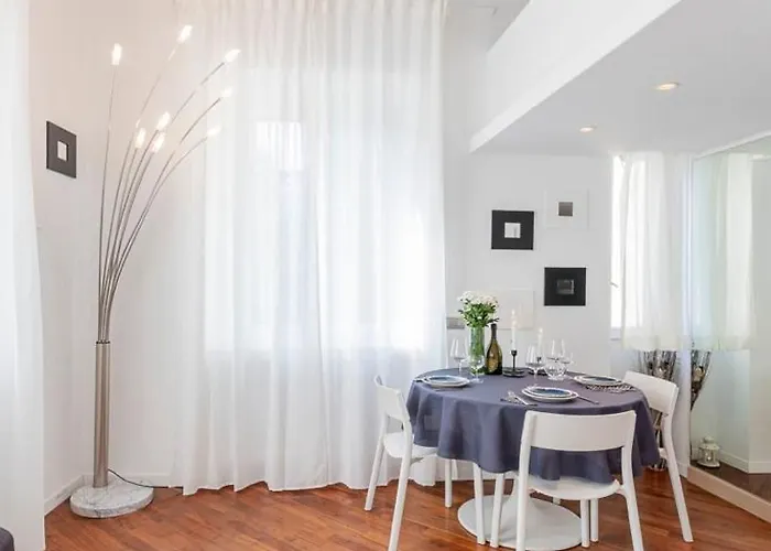 Italianway Easy - Cavallotti 17 アパート ミラノ