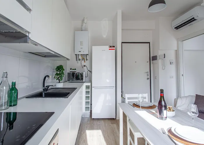 아파트 Joivy Sublime Flat With Balcony