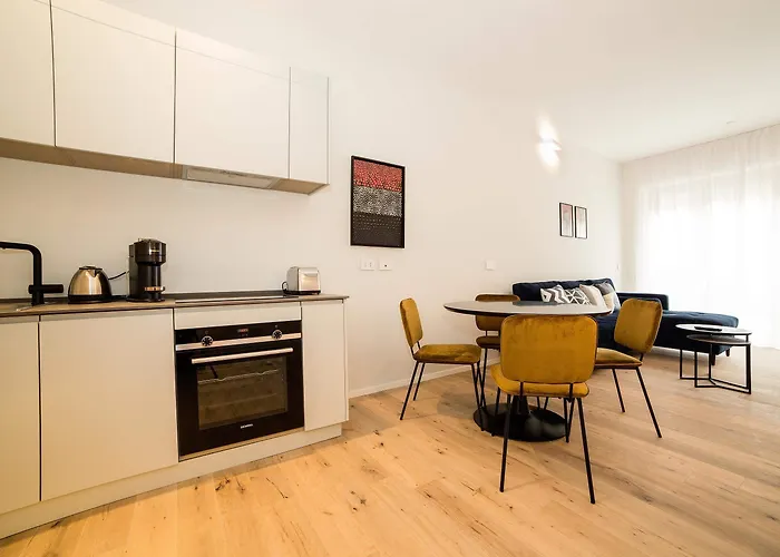 Luxury Suite-hosted By Sweetstay 아파트 *