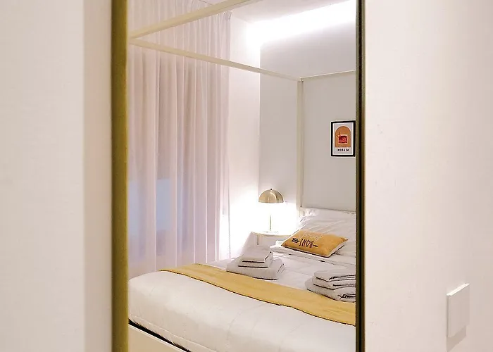 Luxury Suite-hosted By Sweetstay 아파트