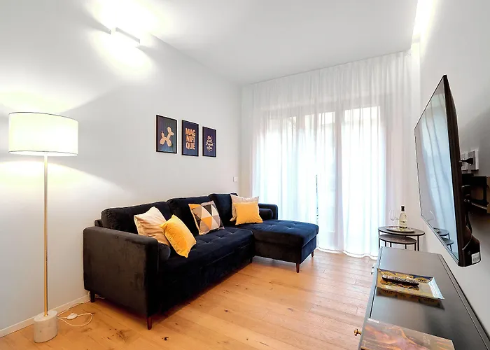 Luxury Suite-hosted By Sweetstay 아파트