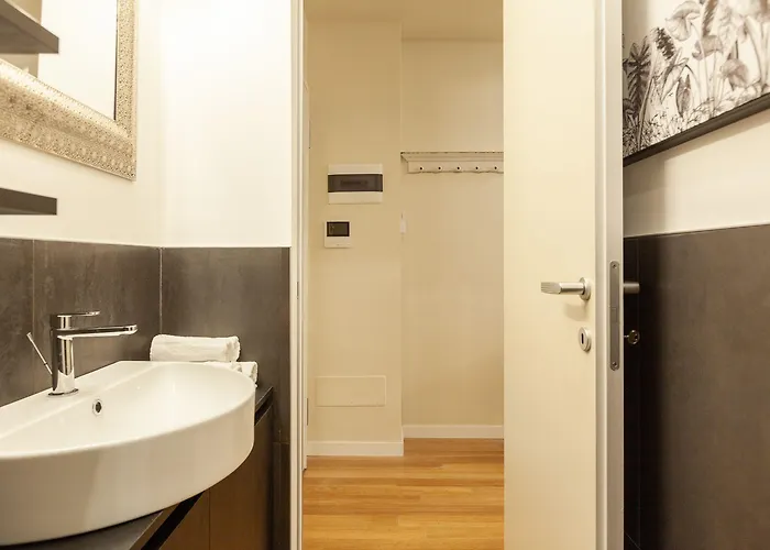 Easyhomes - Vincenzo Monti *