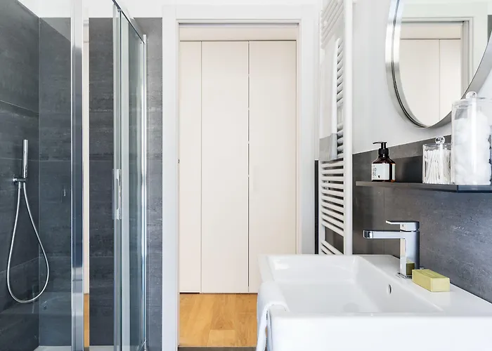 Joivy Stylish 1-bedroom Flat *