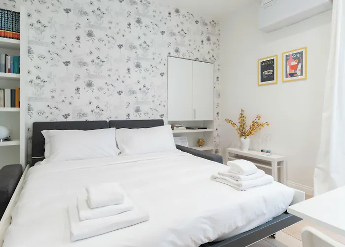 Italianway Easy - Melzo 24 Apartment