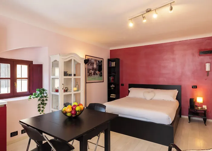 Forcella Fashion District
