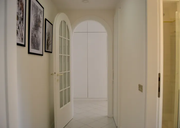 Apartmán Joivy Lovely For 4 Next To Bus And Metro Station *