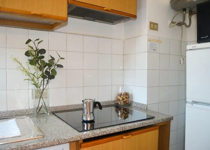 Apartment Joivy Lovely For 4 Next To Bus And Metro Station Mailand