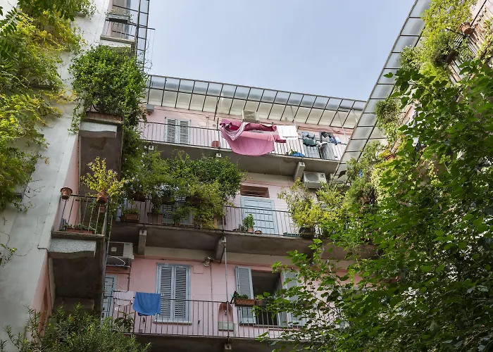 Pit Stop - Navigli * Milán