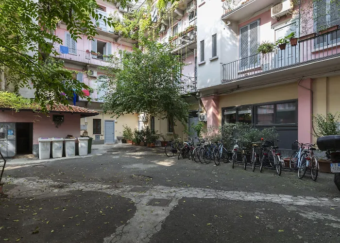 Pit Stop - Navigli