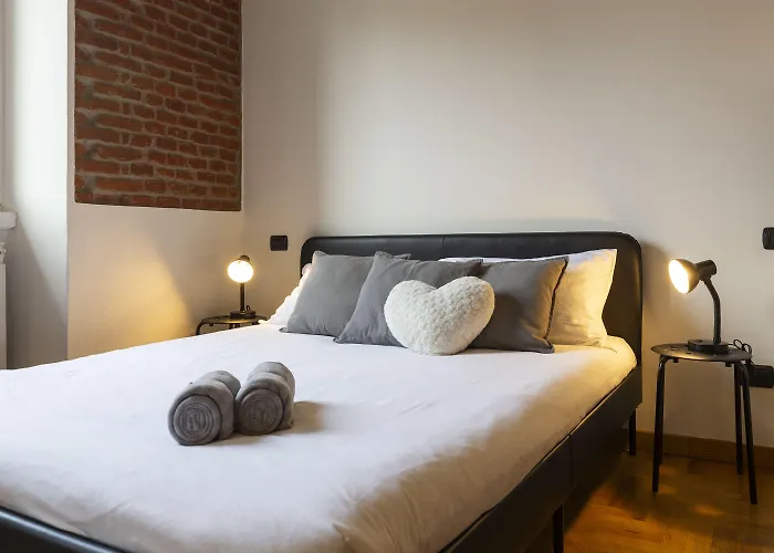 Pit Stop - Navigli * Milán