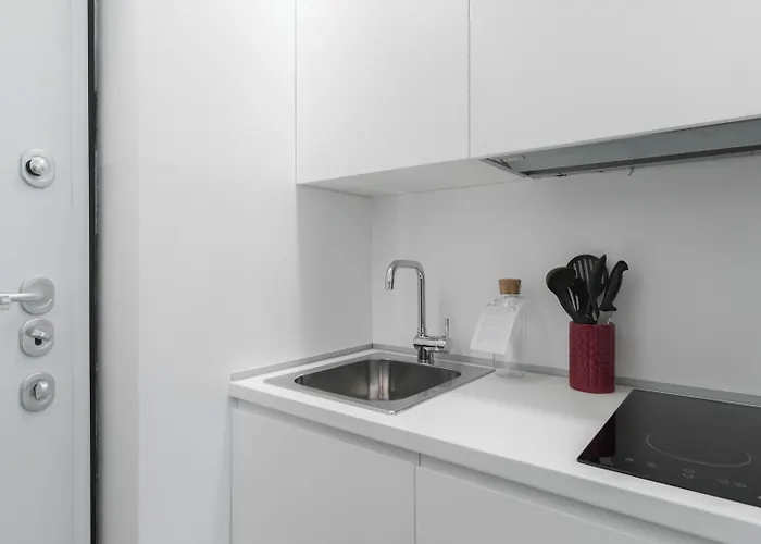 Italianway Easy - Raffaello Sanzio 17 * 밀라노