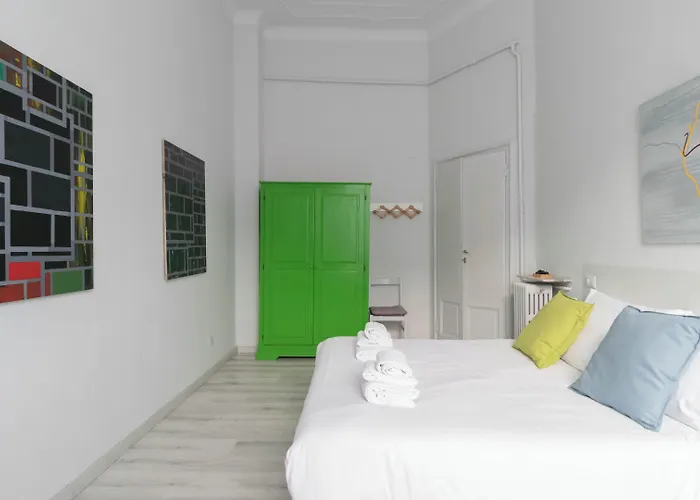 Piazza Lima 1 * Milaan