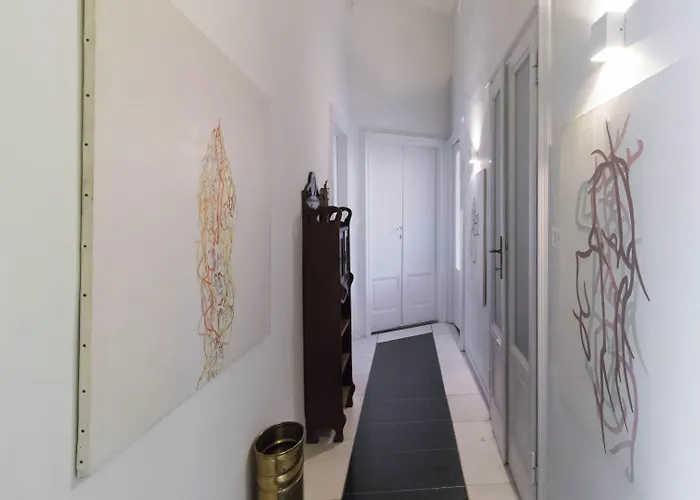 Piazza Lima 1 * Milaan