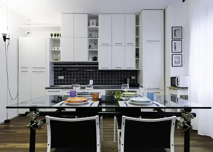 Italianway Easy - Piceno 44 * Милан