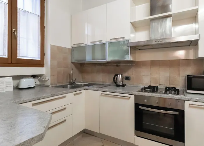 Italianway Easy - Muratori 8 Mediolan