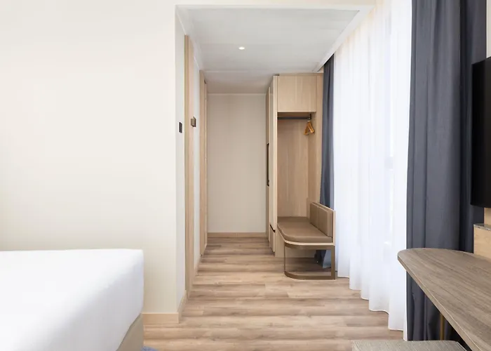 Courtyard By Marriott Linate 4*