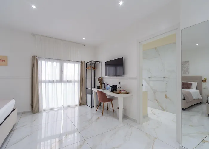 Leia Hospitality Pensionat 4*