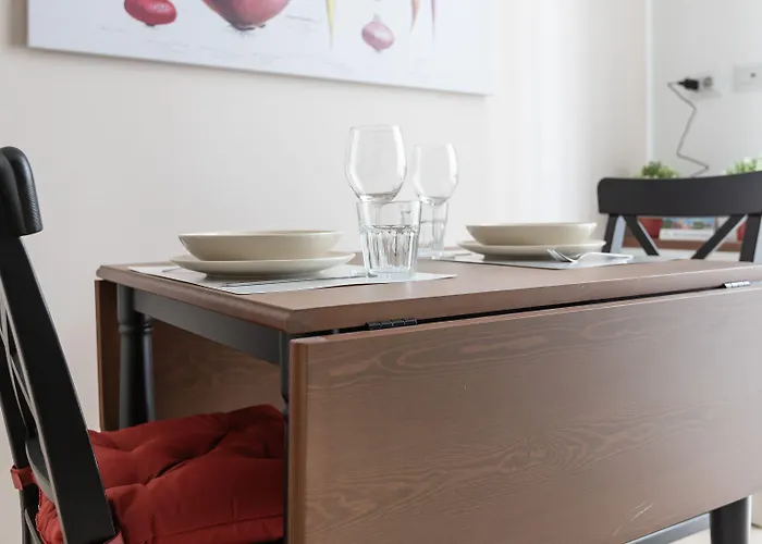 아파트 Italianway Comfort - Cermenate 7 *