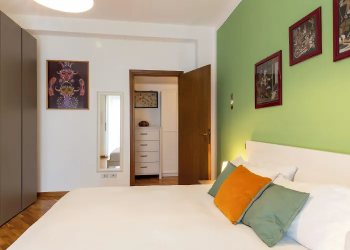 Trendy Corner - Fashion District *