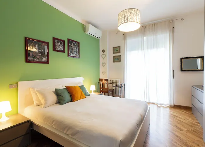 Trendy Corner - Fashion District Milaan