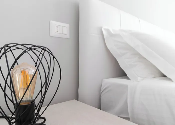 Italianway - Lorenteggio 30 *