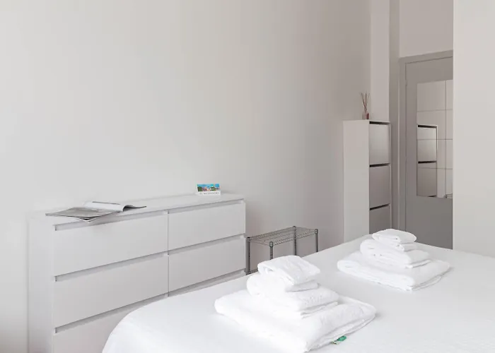 Italianway - Lorenteggio 30 *