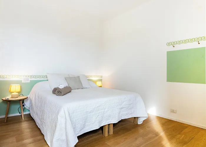 Alessia's Flat- Sarpi 5 * Milano