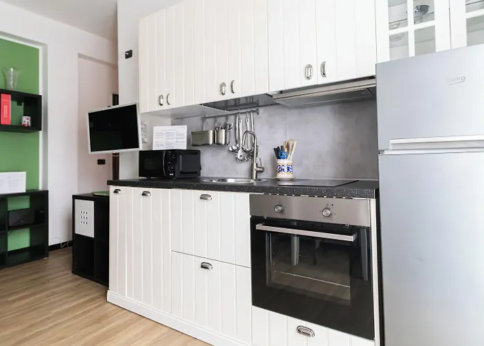 Italianway Easy - Tofane 33 * Milano